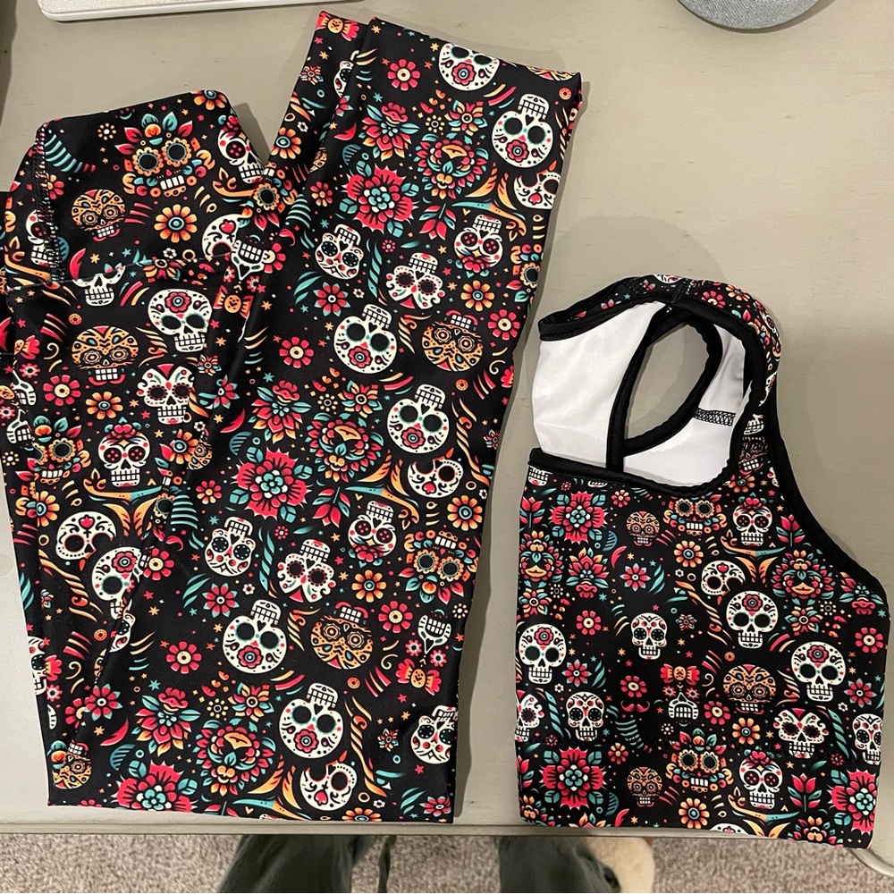 Colorful Skull Print Women's Leggings and Top Set Dia De Los Muertos